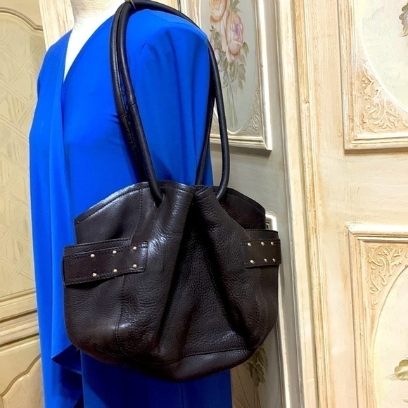 Gorgeous Cole Haan village tote - Picture 3 of 13